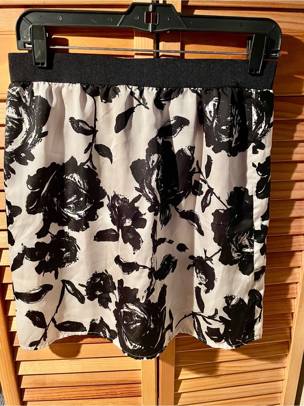 Black & White Floral skirt